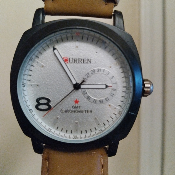 Watch - Picture 2 of 4